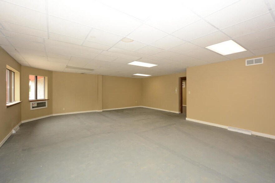 More Photos Of 1112 S 60th St, Milwaukee Daycare Center For Sale