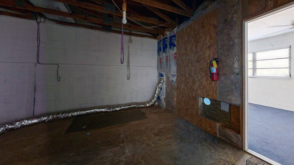 More Photos Of 461 Forrest Ave, Cocoa Warehouse For Lease