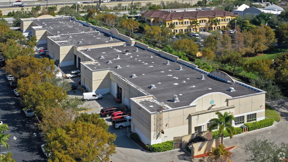 More Photos Of 10220 W State Road 84, Davie Flex For Lease