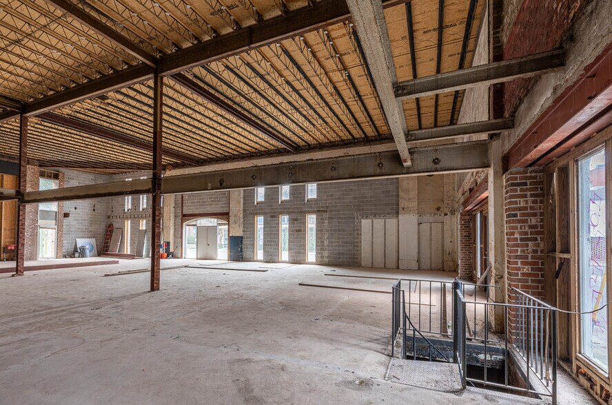 More Photos Of 104 E Oglethorpe Ave, Savannah Restaurant For Sale