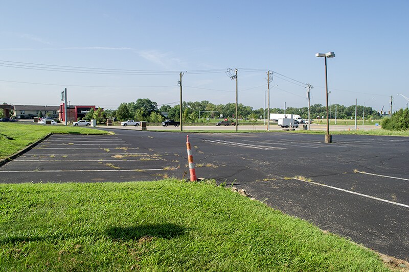 More Photos Of 950 W Central Ave, Springboro Freestanding For Sale