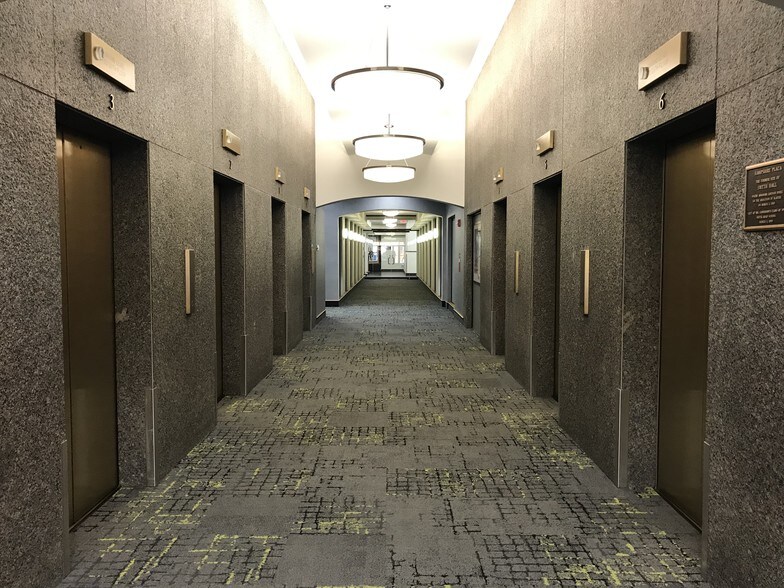 More Photos Of 1000 Elm St, Manchester Office For Lease