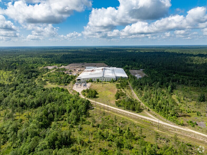 More Photos Of Hwy 363 @ FM 363 & US HWY 190, Bon Wier Warehouse For Sale
