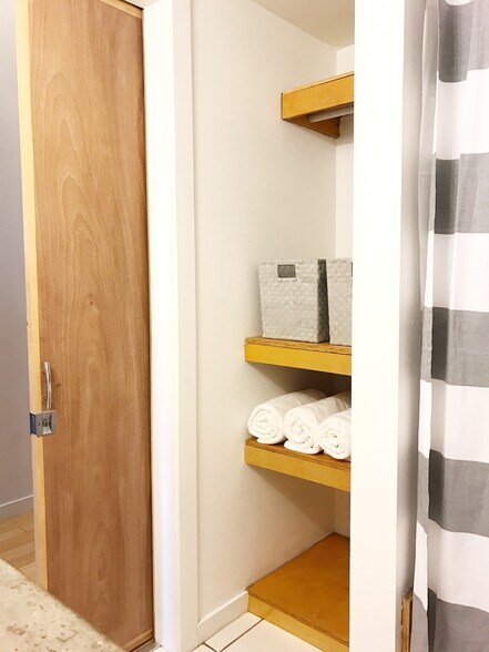 More Photos Of 311 Commercial St, Springfield Storefront Retail Residential For Sale