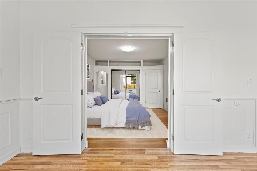 More Photos Of 1524-1526 Irving St, San Francisco Storefront Retail Residential For Sale