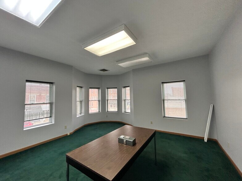 More Photos Of 127 W Chicago Rd, Sturgis Office For Sale
