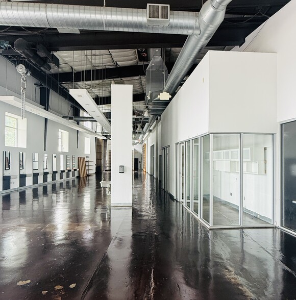 More Photos Of 887 W Marietta St NW, Atlanta Loft Creative Space For Lease