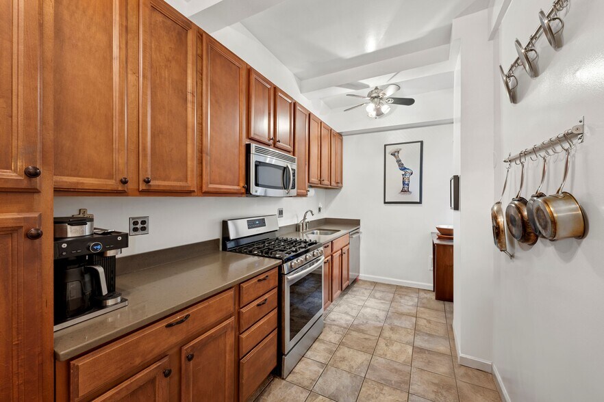 More Photos Of 444 E 57th St, New York Multifamily For Sale
