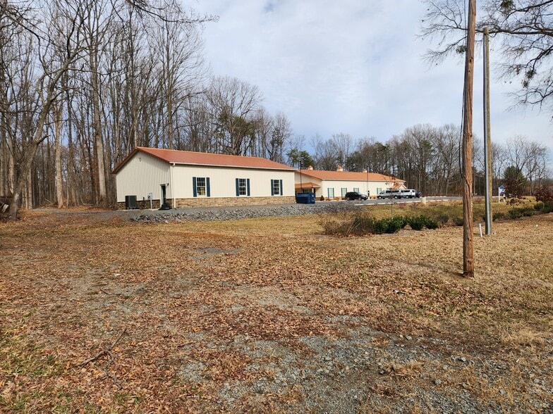More Photos Of 7180 Opal Rd, Warrenton Office For Sale