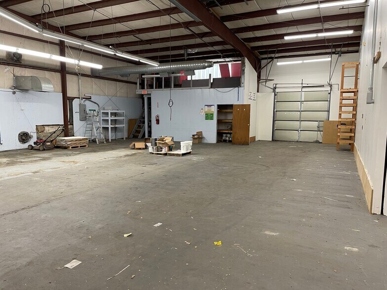 More Photos Of 14 Veronica Ave, Somerset Industrial For Sale