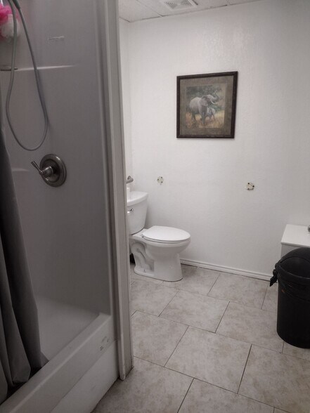 More Photos Of 126 S Dixie Blvd, Odessa Office For Sale