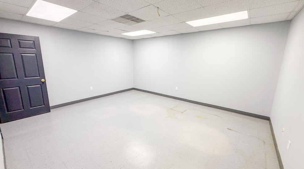 More Photos Of 3611 E State Highway 158, Midland Unknown For Lease