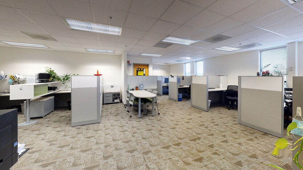 More Photos Of 442 Rutherford Ave NE, Roanoke Office For Lease