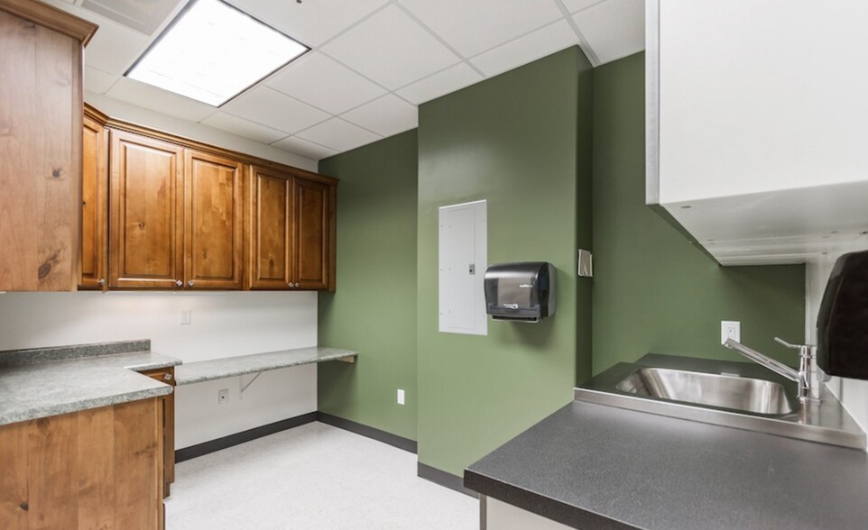 More Photos Of 4465 S 900 E, Millcreek Medical For Lease