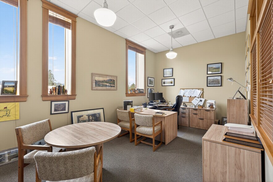 More Photos Of 700 E 1st St, Newberg Storefront Retail Residential For Sale