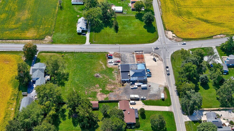 More Photos Of 5982 W State Road 32, Anderson Service Station For Sale