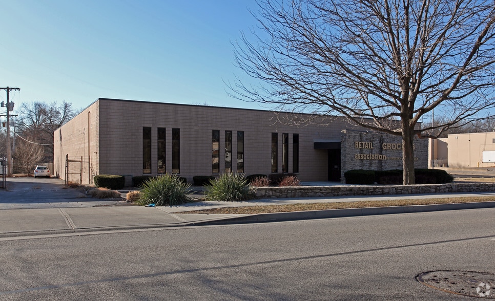 Primary Photo Of 2809 W 47th St, Westwood Office For Sale