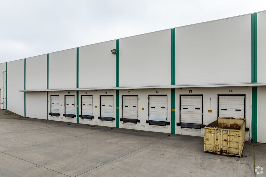 More Photos Of 3924 Finch Rd, Modesto Warehouse For Lease