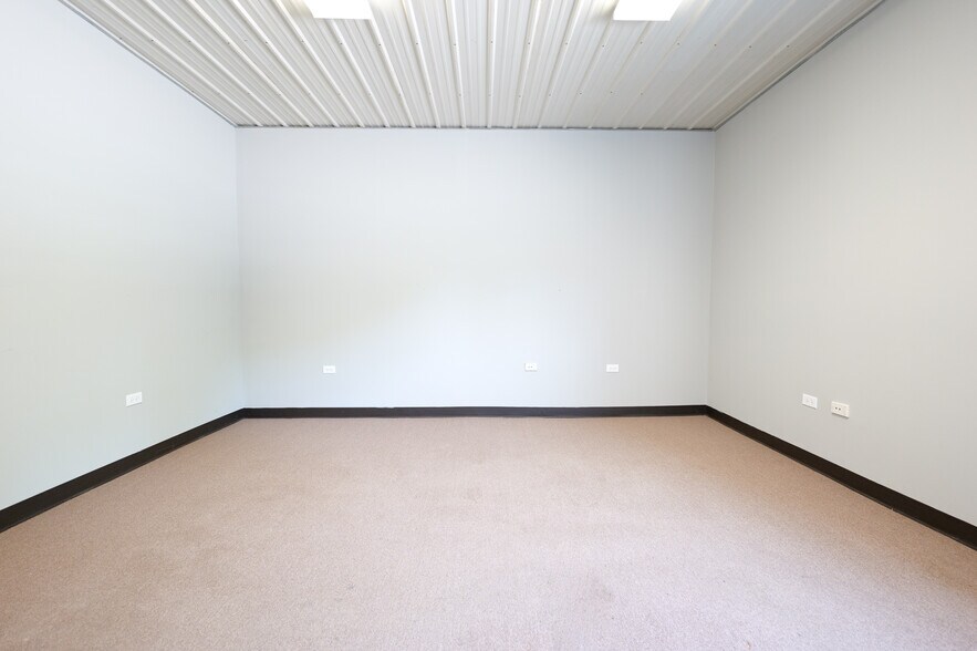 More Photos Of 1730 Daniel Boone Industrial Pky, Truesdale Warehouse For Sale