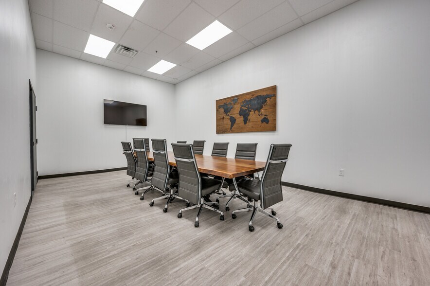 More Photos Of 720 E State Highway 121 Byp, Lewisville Warehouse For Sale