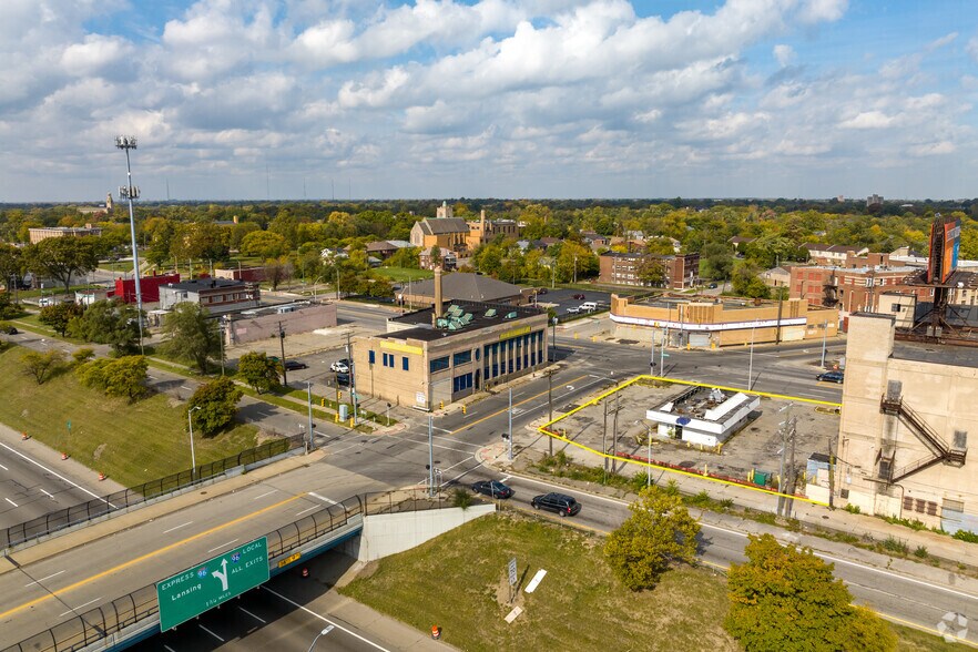 More Photos Of 9137 Grand River Ave, Detroit Fast Food For Sale