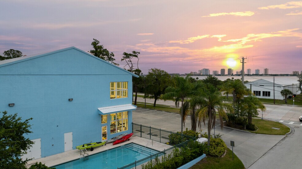 More Photos Of 3090 Ridgewood Dr, Daytona Beach Freestanding For Sale