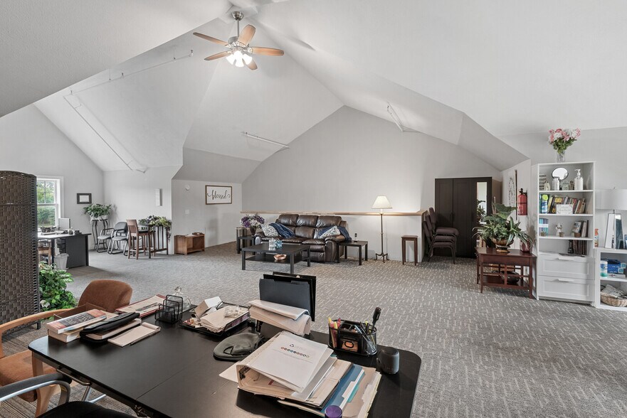 More Photos Of 1701-1713 Southcross Dr W, Burnsville Loft Creative Space For Sale