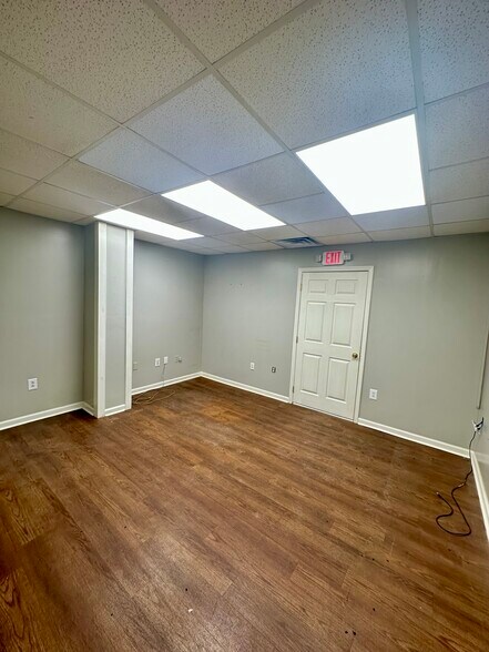 More Photos Of 315 Transport Dr, Cookeville Warehouse For Lease