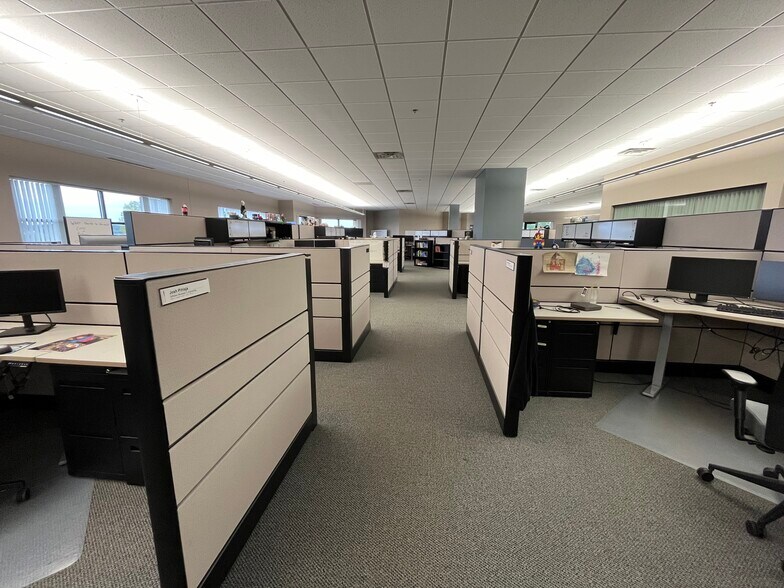 More Photos Of 20855 Kensington Blvd, Lakeville Office For Lease