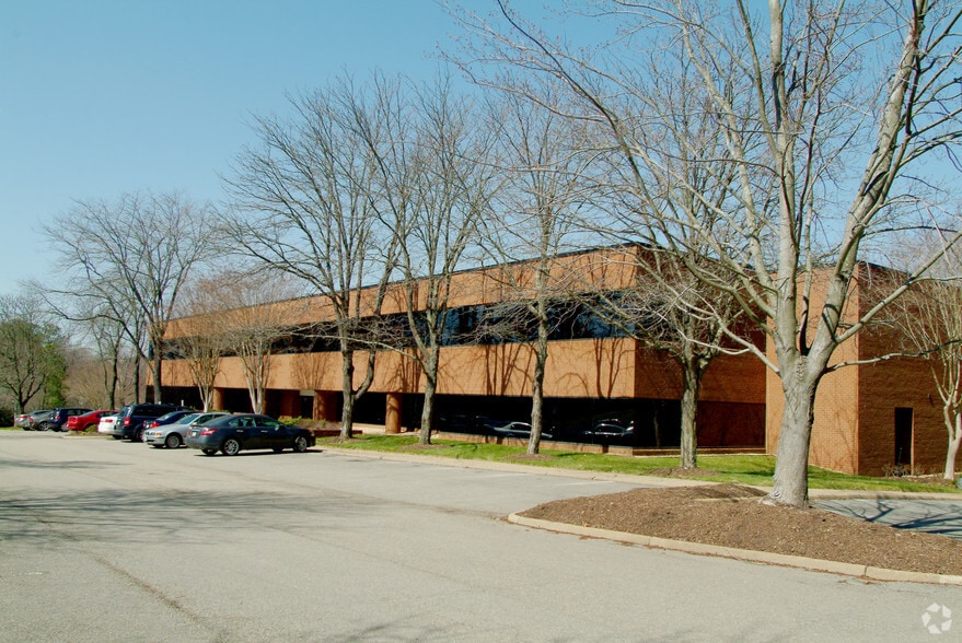 More Photos Of 620 Moorefield Park Dr, Richmond Office For Lease