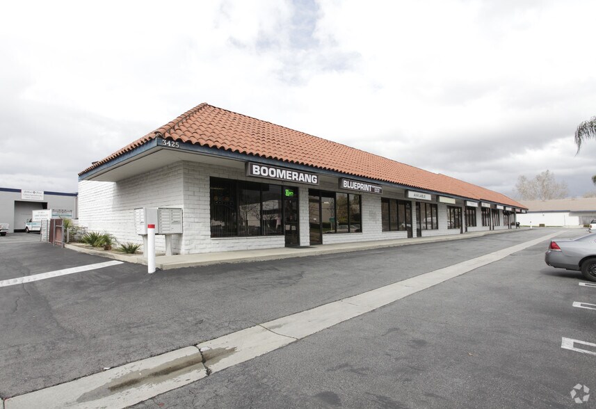 More Photos Of 3423-3431 Pomona Blvd, Pomona Unknown For Lease