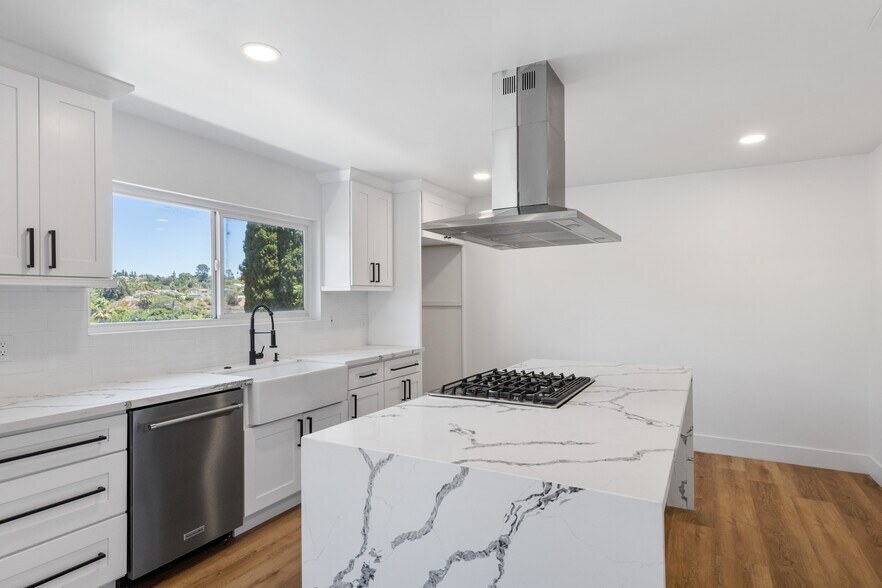 More Photos Of 632 Truly Ter, Vista Apartments For Sale