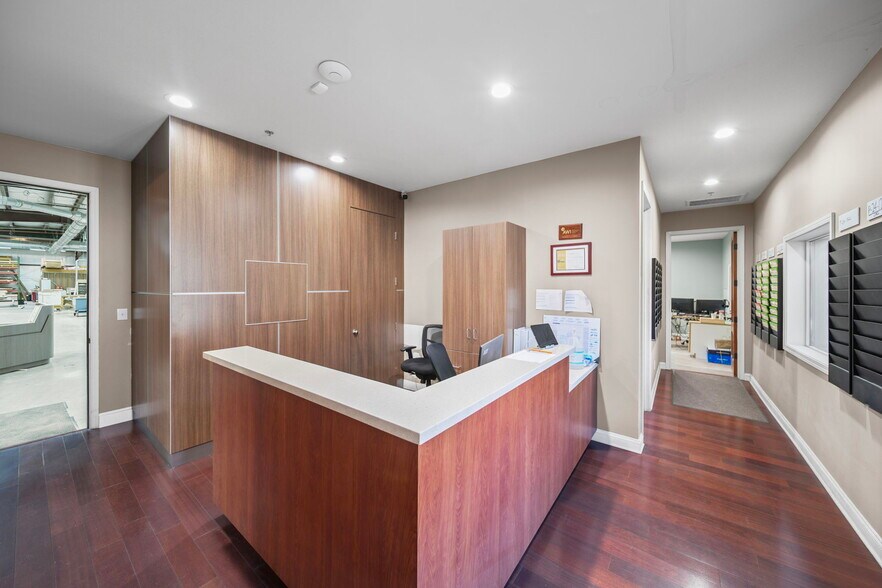 More Photos Of 3213 Westwood Industrial Dr, Monroe Manufacturing For Sale