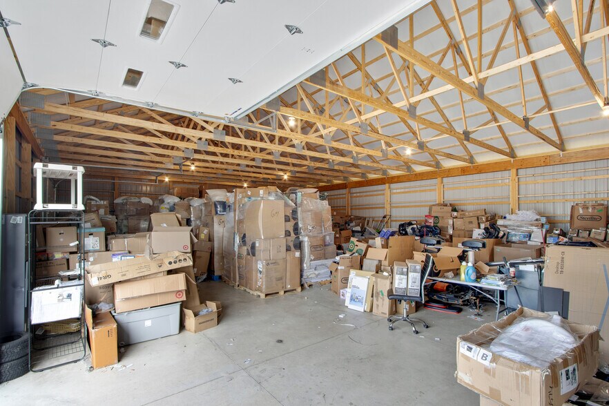 More Photos Of 13394 Broadway St, Alden Freestanding For Sale