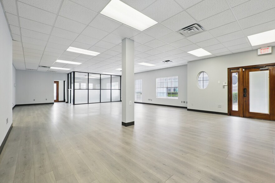More Photos Of 5152 Village Creek Dr, Plano Office For Lease