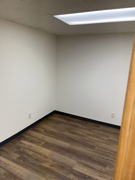 More Photos Of 526 W Wisconsin Ave, Appleton Medical For Lease