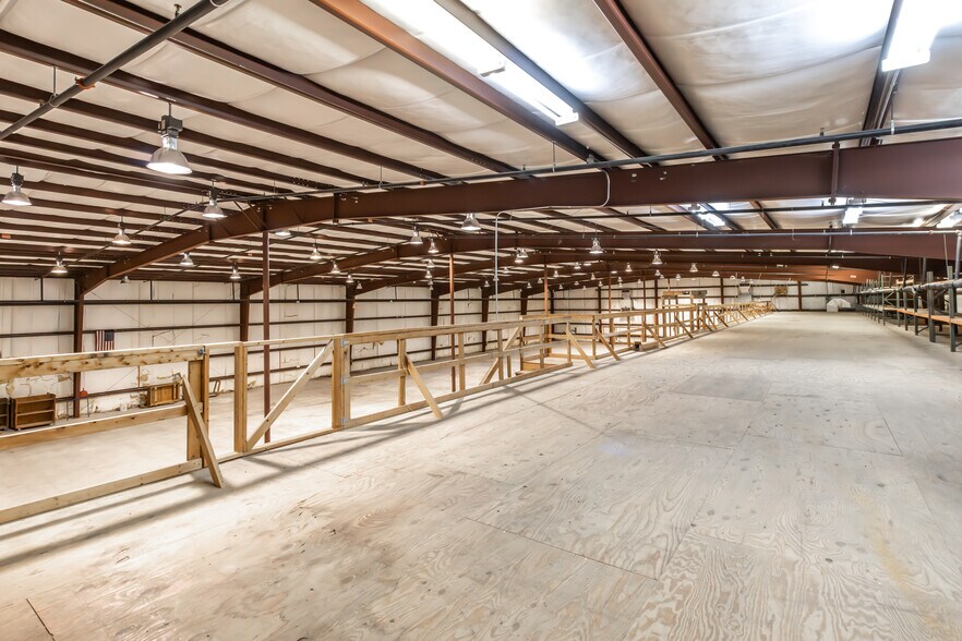 More Photos Of 1160 E Van Fleet Dr, Bartow Warehouse For Lease