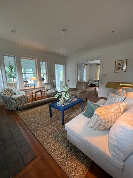 More Photos Of 3082 E Shadowlawn Ave NE, Atlanta Freestanding For Lease
