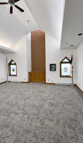 More Photos Of 303 Broadway St S, Trimont Hospital For Lease