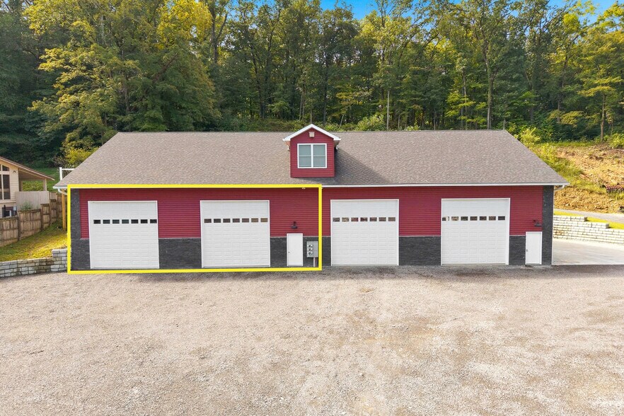 More Photos Of 42 Birch Hollow Rd, Morgantown Warehouse For Lease