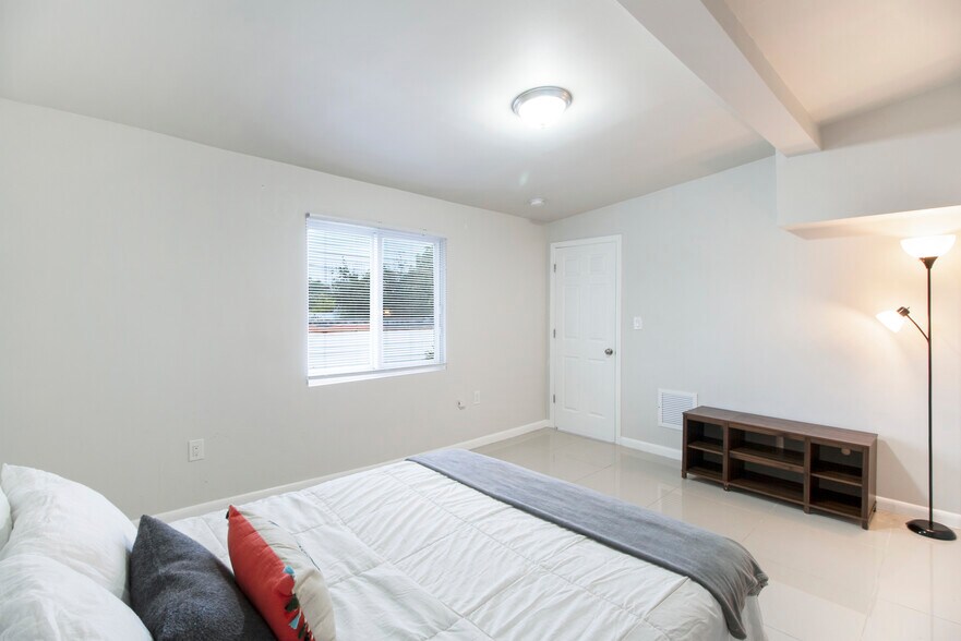 More Photos Of 268 NW 34th St, Miami Apartments For Sale