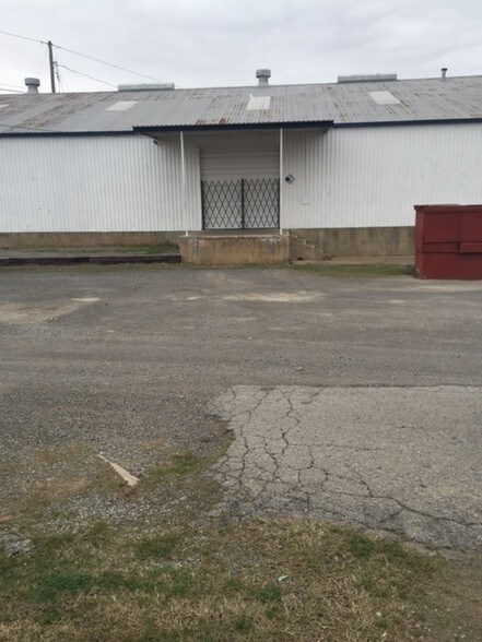 More Photos Of 1311 N Main St, Muskogee Warehouse For Sale
