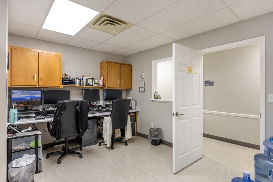 More Photos Of 1420 Fritz St SE, Cleveland Medical For Lease