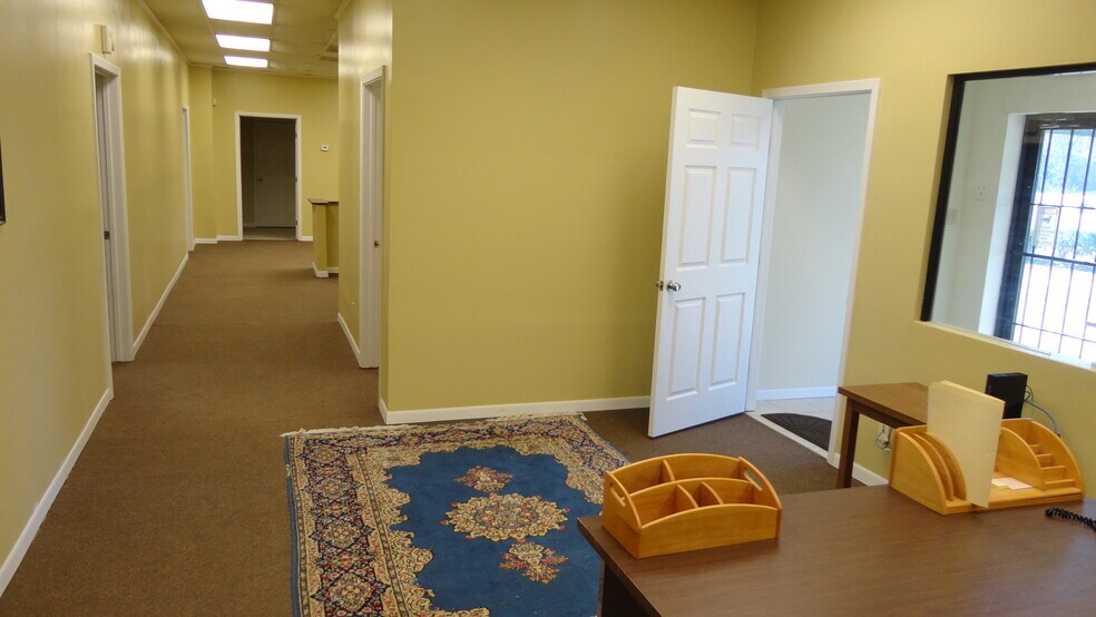 More Photos Of 8935 Baker St, Santa Fe Self Storage For Sale