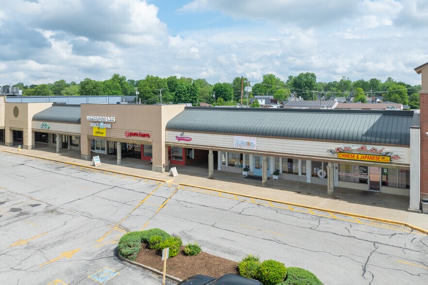 More Photos Of 2630 Frederica St, Owensboro Supermarket For Lease