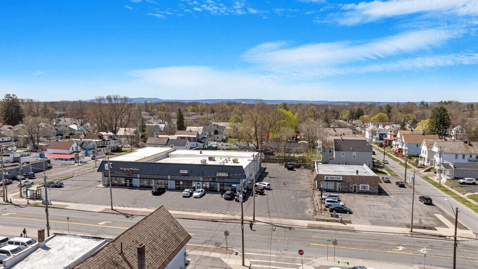 More Photos Of 1476-1480 State St, Schenectady Freestanding For Sale