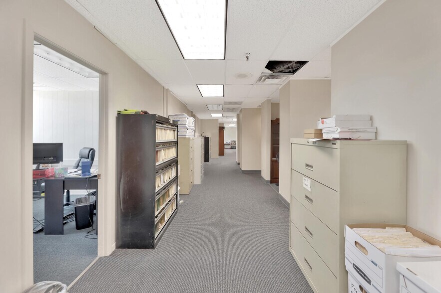 More Photos Of 811 E Waterman St, Wichita Warehouse For Lease