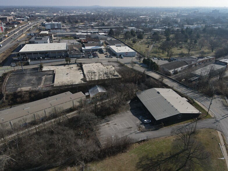 More Photos Of 924 Vine St, Nashville Warehouse For Sale