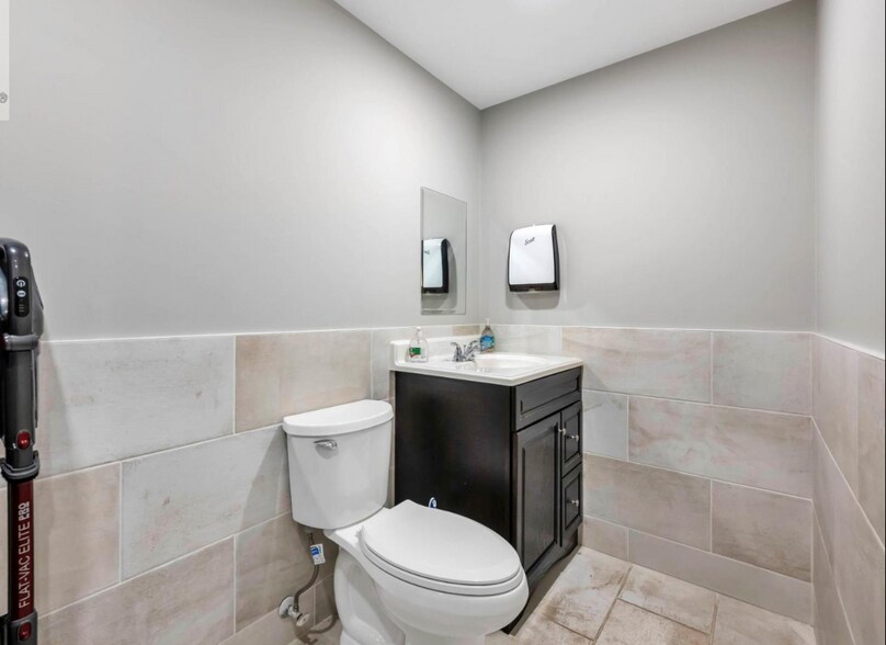 More Photos Of 7228 Progress Way, Delta Manufacturing For Sale