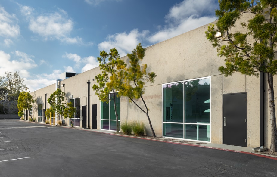 More Photos Of 11010 Roselle St, San Diego Unknown For Lease